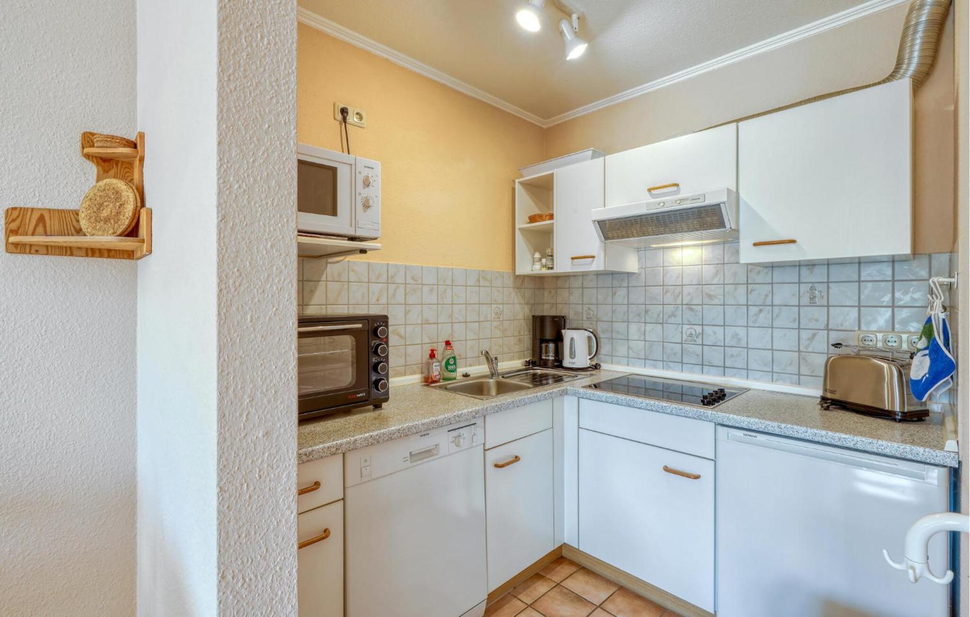 Nice Home In Toenning With Kitchen Esterno foto